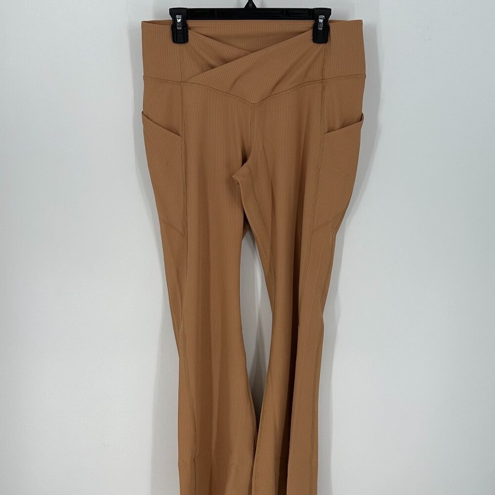 Women's Fabletics Oasis Rib High-Waisted Crossover Kick Flare XXL